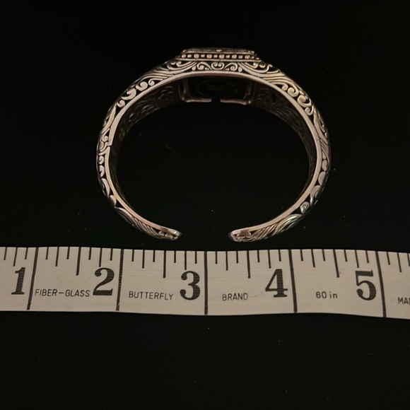 Luxury Solid 18K Gold Watch. Artisan-crafted of solid 18K Gold, Sterling Silver - Picture 9 of 12